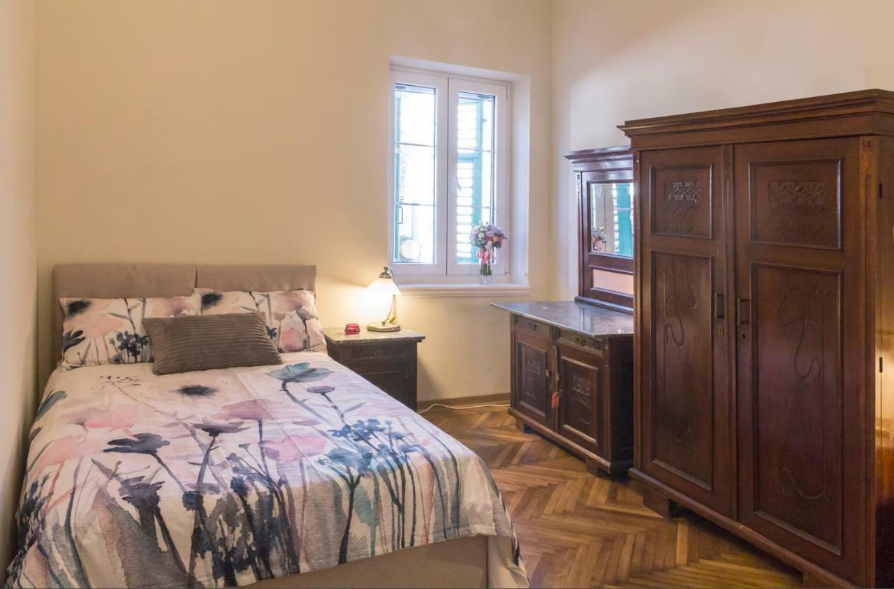 Apartman Natalia Tivat Buitenkant foto