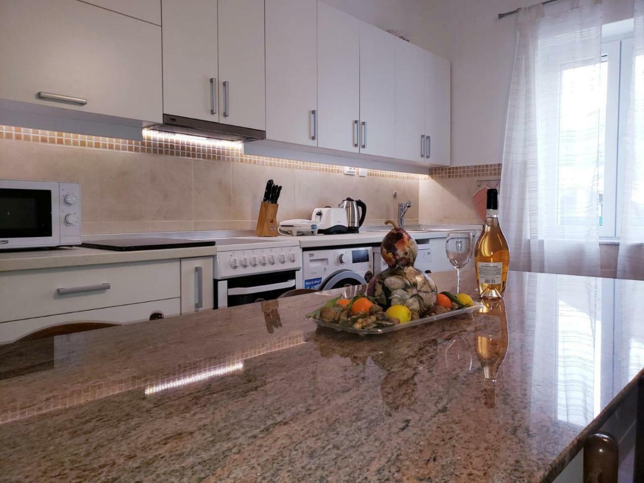 Apartman Natalia Tivat Buitenkant foto
